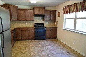 39090 Prairie North Dr in Gonzales, LA - Building Photo - Building Photo