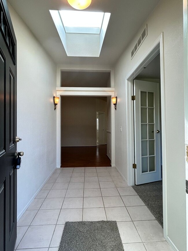 3210 Brooklake Rd NE in Salem, OR - Building Photo - Building Photo