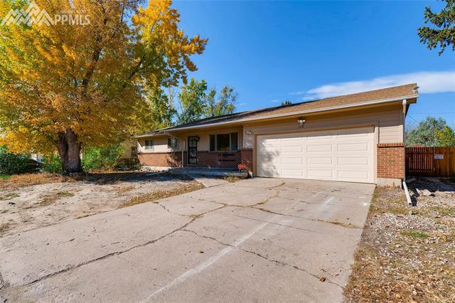 1214 N Murray Blvd in Colorado Springs, CO - Foto de edificio - Building Photo