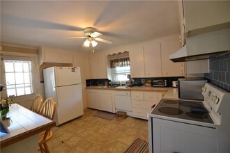 42 Alexander McGregor Rd in Pawtucket, RI - Building Photo - Building Photo