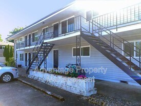 365 Jackson St W in Monmouth, OR - Building Photo