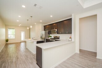 18134 Sonresa Wy in Tomball, TX - Building Photo - Building Photo