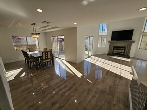 6527 Gaviota Ave, Unit 6527 in Van Nuys, CA - Foto de edificio - Building Photo