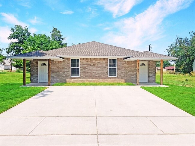 property at 205 SW 17th St