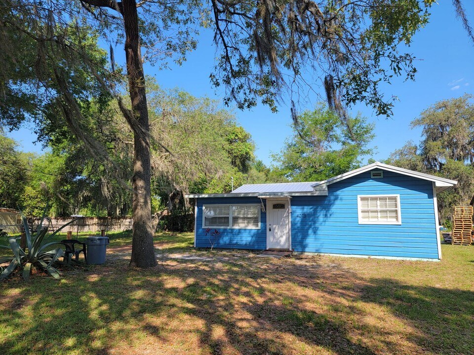 4075 E Lake Park Dr in Hernando, FL - Building Photo