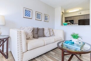 Somerset Park At Union Apartments in Tulsa, OK - Building Photo