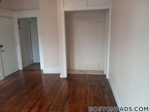 94 River St in Cambridge, MA - Foto de edificio - Building Photo