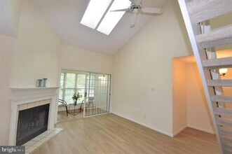 12109 Green Ledge Ct in Fairfax, VA - Building Photo - Building Photo