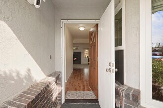 18884 Rio Verde St in Woodbridge, CA - Building Photo - Building Photo