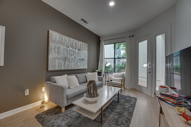 The Montrose in Dallas, TX - Foto de edificio - Building Photo