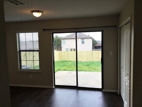 150 Myrtle St in Kyle, TX - Building Photo - Building Photo