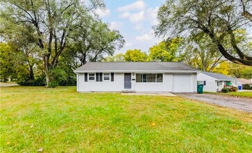 7020 Hadley St in Overland Park, KS - Building Photo - Building Photo