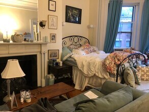 385 Commonwealth Ave, Unit 4 in Boston, MA - Building Photo - Building Photo