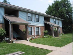 Midland Square Apartments in Shelbyville, KY - Building Photo - Building Photo