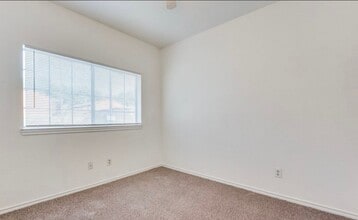 1110 Holly St, Unit 1108 holly street Irving in Irving, TX - Building Photo - Building Photo