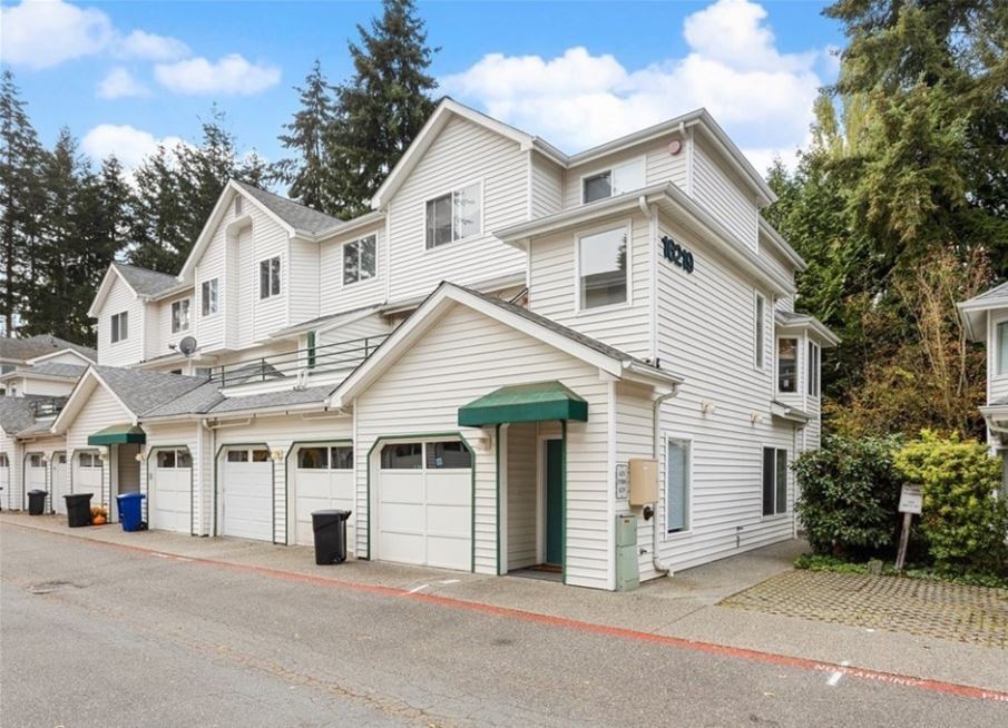 16219 Northup Way in Bellevue, WA - Building Photo