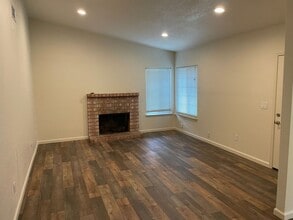 6 La Sara Ct in Sacramento, CA - Building Photo - Building Photo