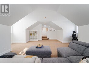 1007 Balsam Pl in Squamish, BC - Building Photo - Building Photo