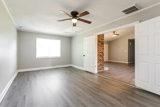 111 Palamon St in Piedmont, SC - Foto de edificio - Building Photo