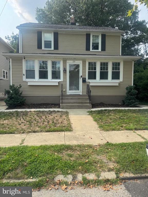 property at 29 E Franklin Ave