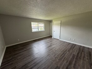 4706 Metro Park Ln in Hixson, TN - Building Photo - Building Photo