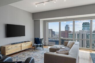 929 Portland Ave in Minneapolis, MN - Building Photo - Building Photo