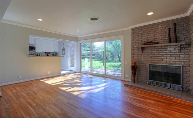 5611 Arboles Dr in Houston, TX - Building Photo - Building Photo