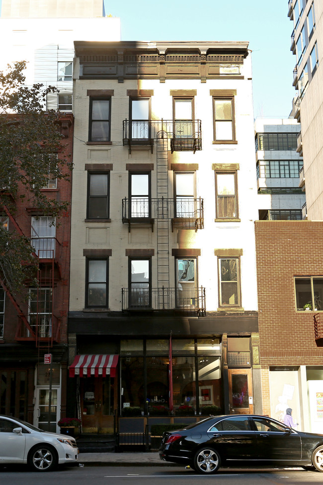 227 10th Ave in New York, NY - Building Photo - Building Photo