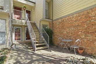 2535 Wedglea Dr in Dallas, TX - Building Photo - Building Photo