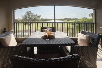 5557 Palmer Cir in Bradenton, FL - Building Photo - Building Photo