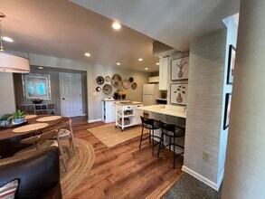 3417 122nd Pl NE in Bellevue, WA - Building Photo - Building Photo