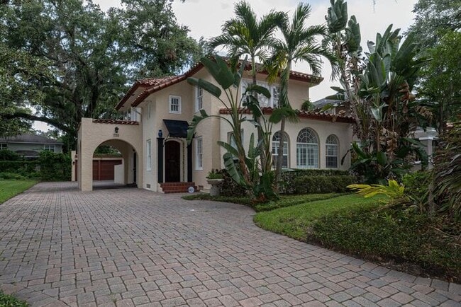 property at 732 Edgewater Dr
