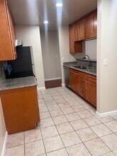 281 Juana Ave, Unit 309 in San Leandro, CA - Foto de edificio - Building Photo