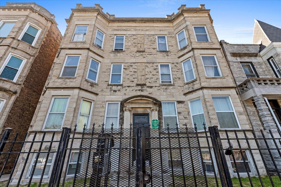 3133 W Augusta Blvd in Chicago, IL - Building Photo