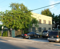 101-115 NE 78th St in Miami, FL - Foto de edificio - Building Photo