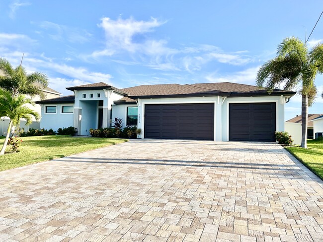property at 1212 SW 38th St