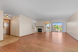 801 Kalpati Cir in Carlsbad, CA - Building Photo - Building Photo