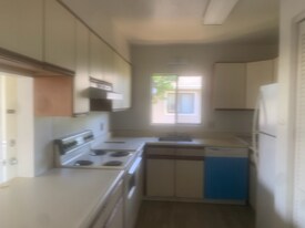 95-353-353 Kuahelani Ave in Mililani, HI - Building Photo