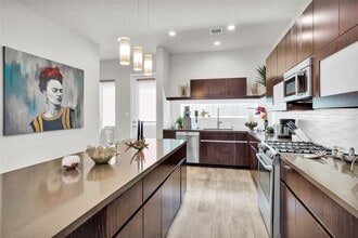 2209 Padron Pl in Houston, TX - Foto de edificio - Building Photo