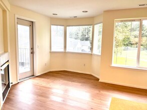 4714 Fairwood Blvd NE in Tacoma, WA - Building Photo - Building Photo