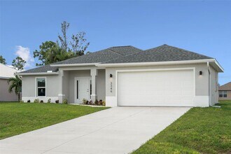 3346 NE 21st Pl in Cape Coral, FL - Building Photo - Building Photo