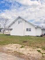 502 Oak Dr in Manchester, TN - Building Photo