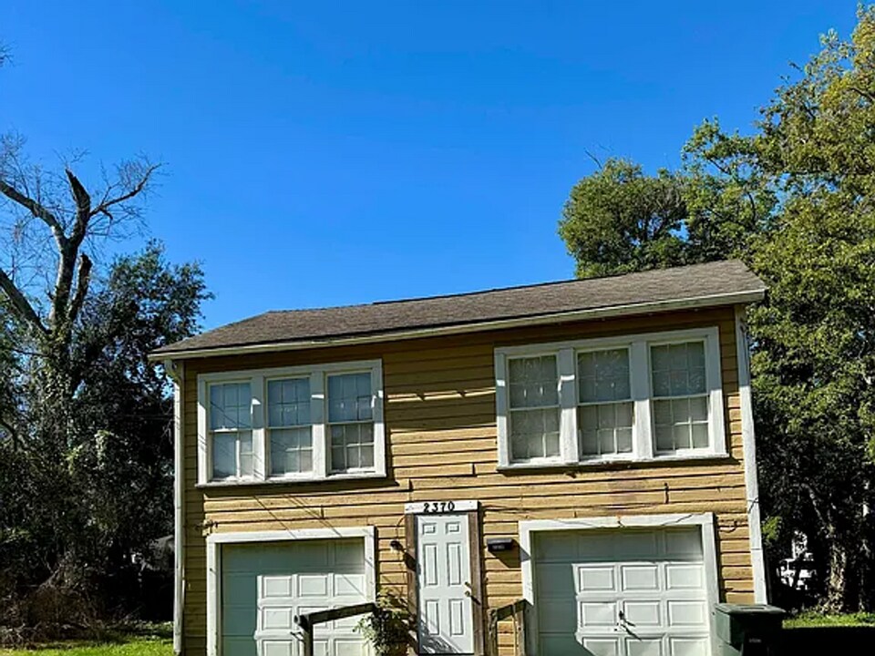 2370 Ave C in Beaumont, TX - Building Photo