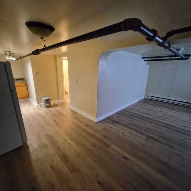 7541 S Langley Ave, Unit Basement in Chicago, IL - Foto de edificio - Building Photo