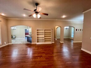 3640 W Bowling Green Pl in Fayetteville, AR - Building Photo - Building Photo