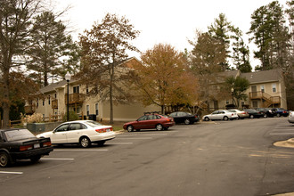 1513 E Franklin St in Chapel Hill, NC - Building Photo - Building Photo