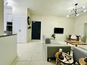 7340 NW 114th Ave in Doral, FL - Building Photo - Building Photo