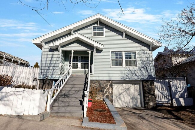 property at 505 N 5th St