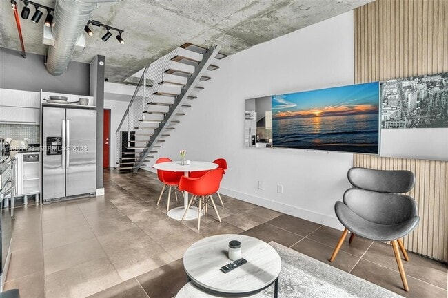 690 SW 1st Ct, Unit 1716 in Miami, FL - Foto de edificio - Building Photo