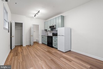 4615 Woodland Ave, Unit 3080 in Philadelphia, PA - Building Photo - Building Photo